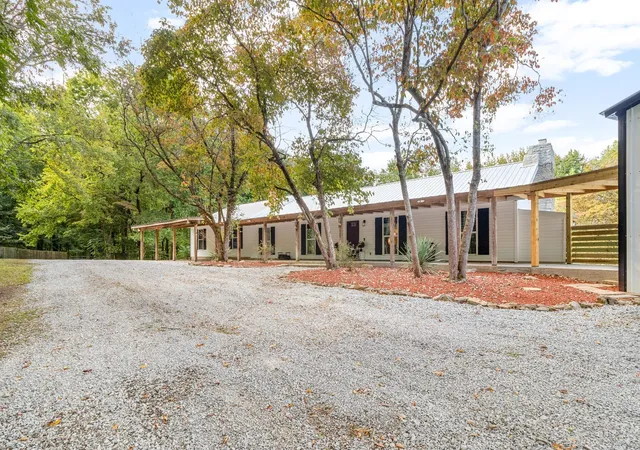 3rd image of 1380A Cheatham Dam Rd, Ashland City, TN 37015 | MLS# 3271040
