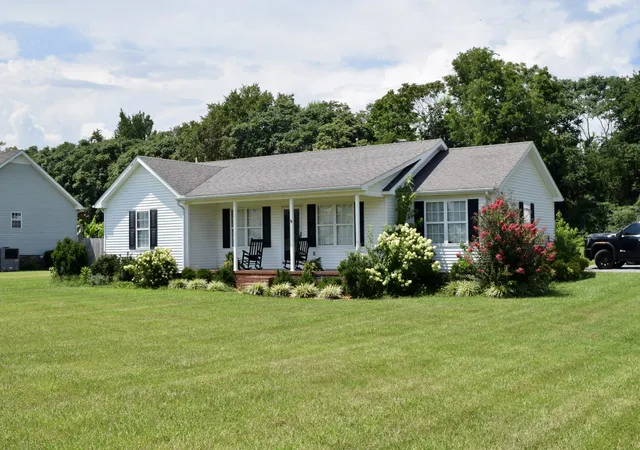 1st image of 220 Joyce Cir, Lafayette, TN 37083 | MLS# 3283825