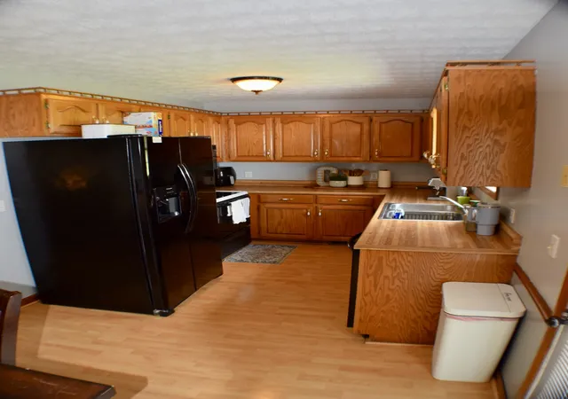 Photo 3 of Single family home for sale at 220 Joyce Cir, Lafayette, TN 37083 | MLS# 3283825 | Listing updated on 2026-08-31
