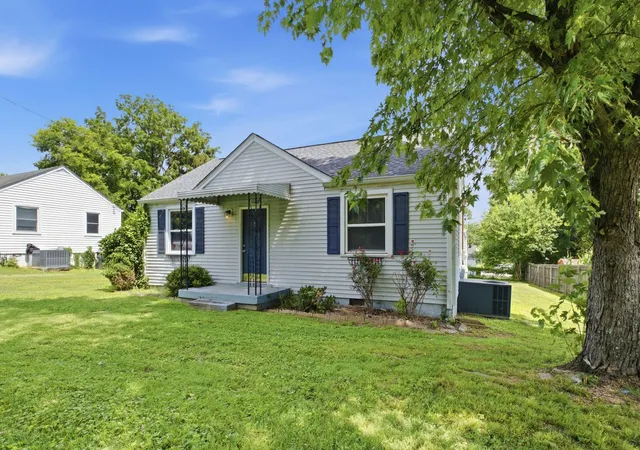 Photo 3 of Single family home for sale at 62 Peachtree St, Nashville, TN 37210 | MLS# 3271997 | Listing updated on 2026-09-05