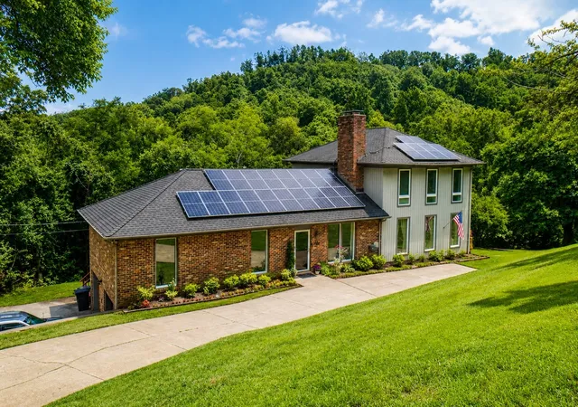 1st image of 1203 Saxon Dr, Nashville, TN 37215 | MLS# 3272102
