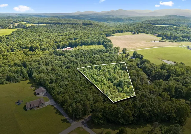 1st image of 0 Ridge Road, Lancing, TN 37770 | MLS# 3271198