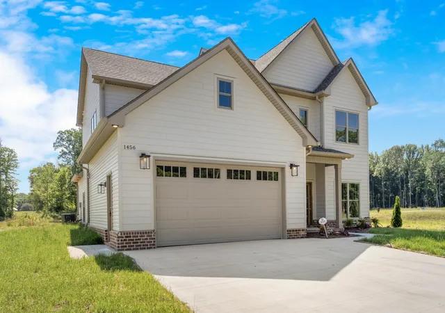 Photo 4 of Single family home for sale at 1456 Sango Cmns Way, Clarksville, TN 37043 | MLS# 3271959 | Listing updated on 2026-08-20