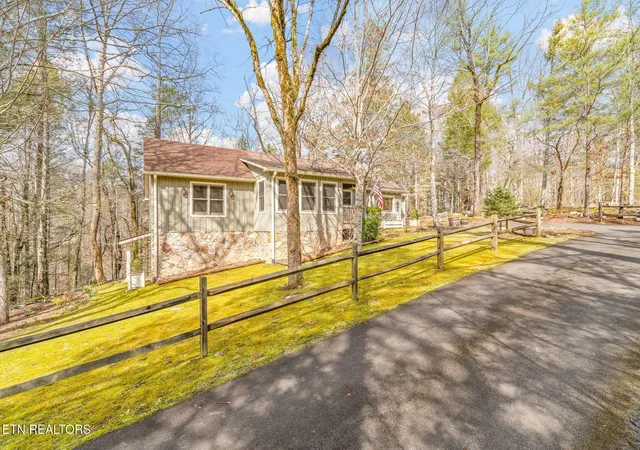 4th image of 151 Sequoyah Village Rd, Townsend, TN 37882 | MLS# 3271980
