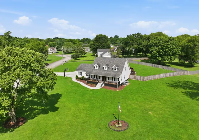 2nd image of 1504 Bradshaw Dr, Columbia, TN 38401 | MLS# 3272065
