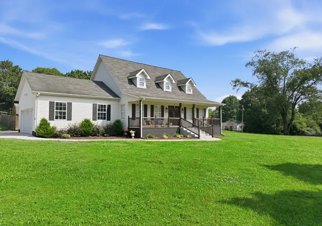 3rd image of 1504 Bradshaw Dr, Columbia, TN 38401 | MLS# 3272065