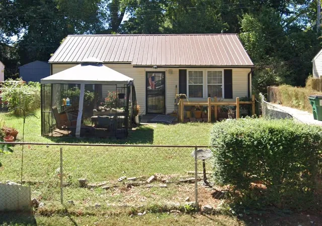Homes for sale in Clarksville, TN | 228 Burch Rd, Clarksville, TN 37042 | MLS# 3272093