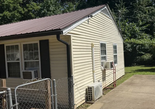 2nd image of 228 Burch Rd, Clarksville, TN 37042 | MLS# 3272093
