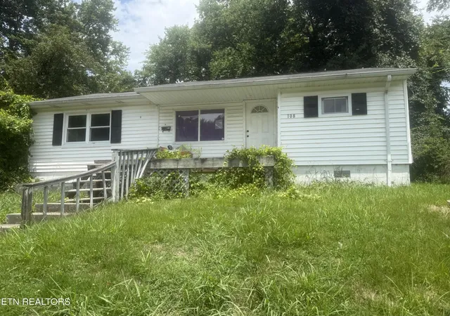 1st image of 108 Jasper Lane, Oak Ridge, TN 37830 | MLS# 3272053