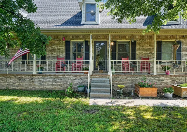 Photo 3 of Single family home for sale at 1377 Chestnut Grv Rd, Morrison, TN 37357 | MLS# 3276592 | Listing updated on 2026-08-20