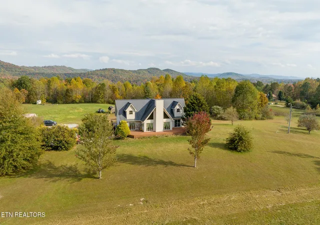 2nd image of 3767 Phillips Flats Rd, Oneida, TN 37841 | MLS# 3272088