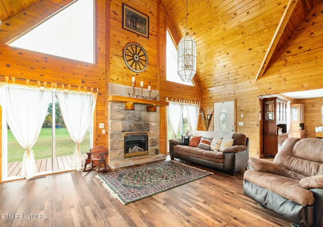 Photo 4 of Single family home for sale at 3767 Phillips Flats Rd, Oneida, TN 37841 | MLS# 3272088 | Listing updated on 2026-08-20