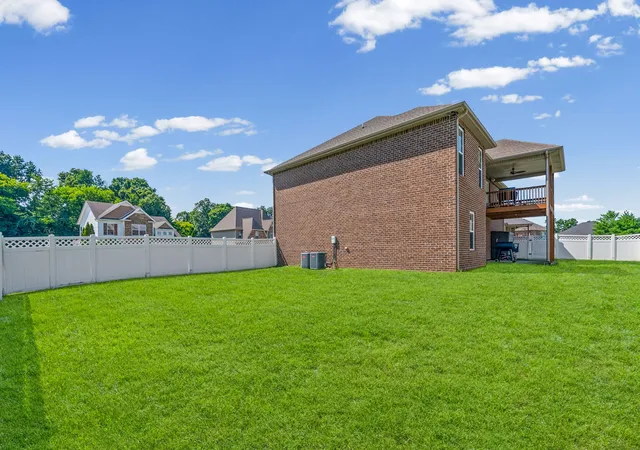 Photo 3 of Single family home for sale at 598 Press Grv Dr, Clarksville, TN 37043 | MLS# 3272240 | Listing updated on 2026-09-25