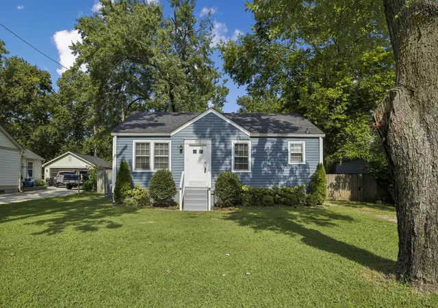 Photo 1 of Single family home for sale at 1032 Horseshoe Dr, Nashville, TN 37216 | MLS# 3514850 | Listing updated on 2026-09-02
