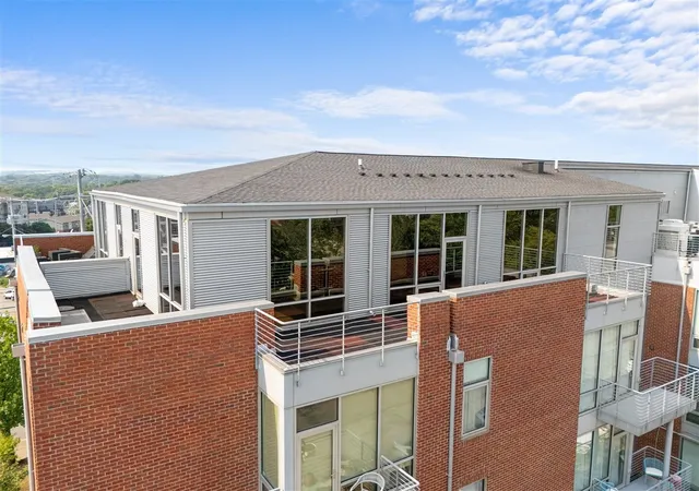 3rd image of 926 Woodland St #401, Nashville, TN 37206 | MLS# 3285821
