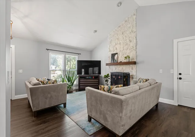 Photo 4 of Single family home for sale at 112 Vickey Ct, Nashville, TN 37211 | MLS# 3272349 | Listing updated on 2026-08-20