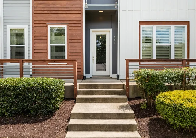 Photo 3 of Townhouse for sale at 672 James Ave, Nashville, TN 37209 | MLS# 3272241 | Listing updated on 2026-08-21