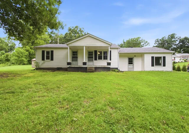 1st image of 3005 Fairview Blvd, Fairview, TN 37062 | MLS# 3280658