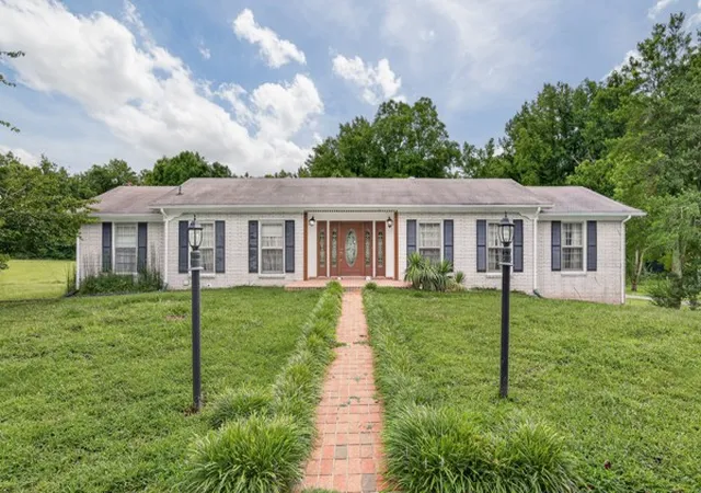 2nd image of 502 Corders Crossroads Rd, Fayetteville, TN 37334 | MLS# 3276764