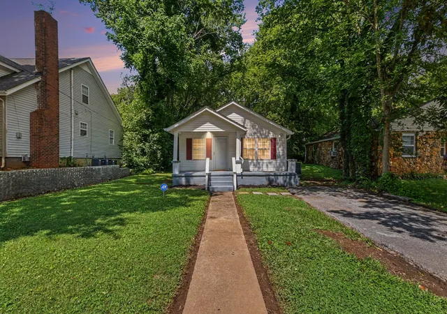 Homes for sale in Clarksville, TN | 716 Central Ave, Clarksville, TN 37040 | MLS# 3272283