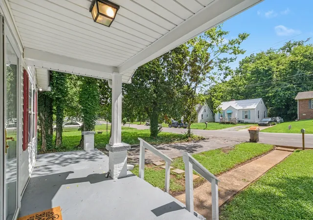 Homes for sale in Clarksville, TN | 716 Central Ave, Clarksville, TN 37040 | MLS# 3272283