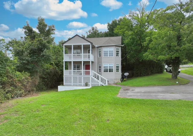 Photo 2 of Single family home for sale at 503 Ben Allen Rd, Nashville, TN 37216 | MLS# 3306663 | Listing updated on 2026-09-01