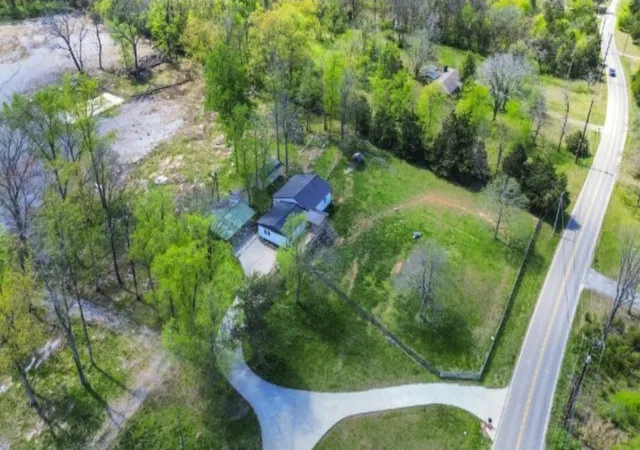 Photo 3 of Manufactured home for sale at 1749 Chandler Rd, Mount Juliet, TN 37122 | MLS# 3272302 | Listing updated on 2026-10-05