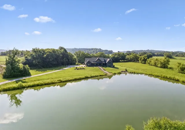 Single family home for sale at 1234 Polk Ln, Columbia, TN 38401 | MLS# 3278611