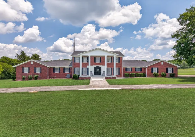 Homes for sale in Fayetteville, TN | 45 Boning Rd, Fayetteville, TN 37334 | MLS# 3272357