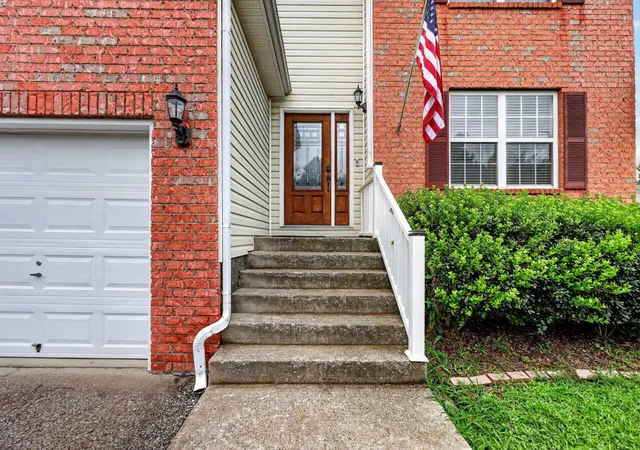 Photo 3 of Sale Pending at 501 Scotts Crk Trl, Hermitage, TN 37076 | MLS# 3272358 | Listing updated on 2026-09-28