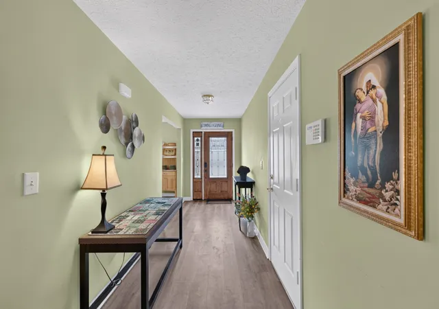 Photo 4 of Sale Pending at 501 Scotts Crk Trl, Hermitage, TN 37076 | MLS# 3272358 | Listing updated on 2026-09-28