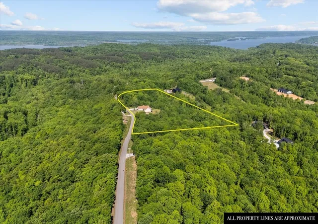 Homes for sale in Waverly, TN | 2440 Richland Harbor Rd, Waverly, TN 37185 | MLS# 3272376