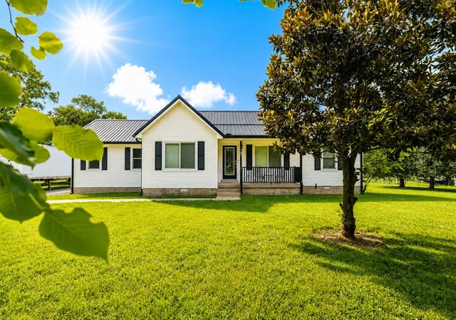 1st image of 131 Avalon Dr, Shelbyville, TN 37160 | MLS# 3280767
