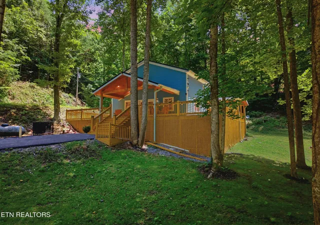 Photo 4 of Single family home for sale at 760 Boone Acres Ln, Pigeon Forge, TN 37863 | MLS# 3302083 | Listing updated on 2026-09-27