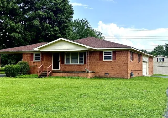 Homes for sale in Fayetteville, TN | 10 Benson Cir, Fayetteville, TN 37334 | MLS# 3276559