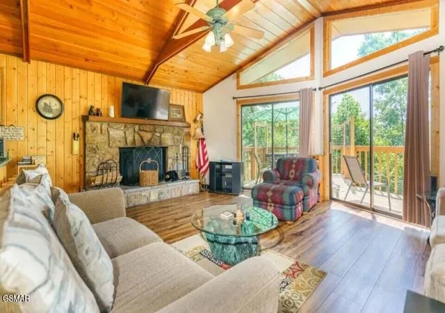 4th image of 2033 Luzerne Dr, Gatlinburg, TN 37738 | MLS# 3525884