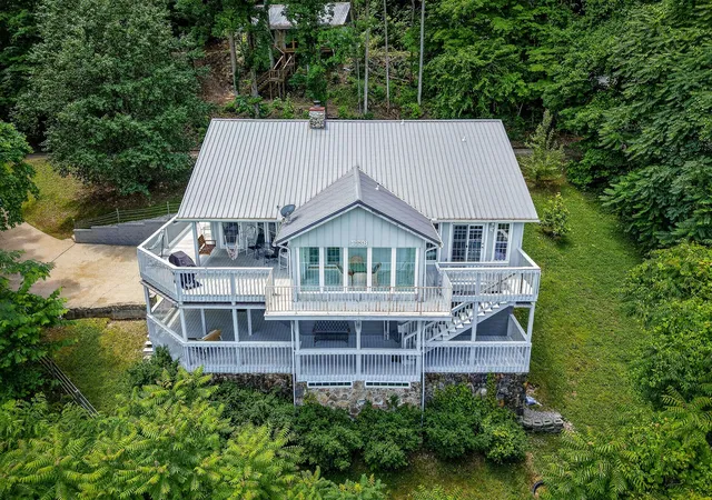 3rd image of 1038 Lakeside Dr, Smithville, TN 37166 | MLS# 3302243