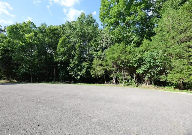 2nd image of 21 Holcomb Cir, Kingston Springs, TN 37082 | MLS# 3276628