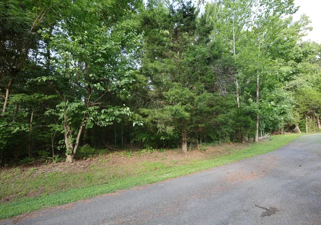 1st image of 21 Holcomb Cir, Kingston Springs, TN 37082 | MLS# 3276628