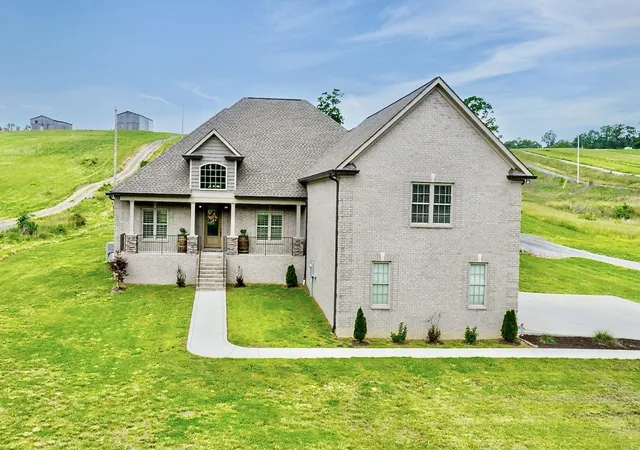 Photo 1 of Single family home for sale at 1742 Old Gallatin Rd, Portland, TN 37148 | MLS# 3288127 | Listing updated on 2026-10-08
