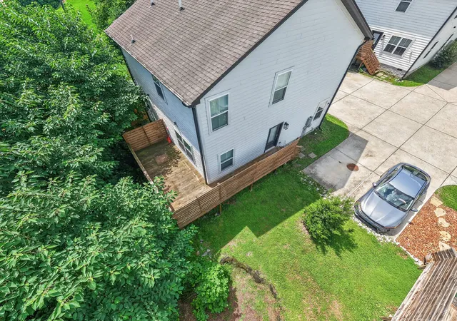 Photo 3 of Single family home for sale at 1904b 3rd Avenue N, Nashville, TN 37208 | MLS# 3276622 | Listing updated on 2026-09-05