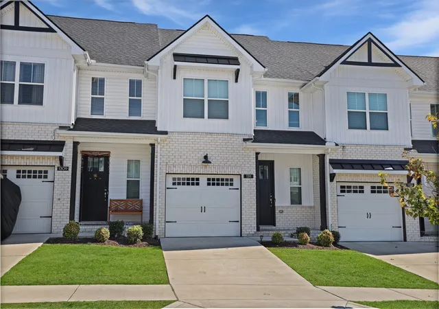 Photo 2 of Townhouse for sale at 1321 Halter Park Dr, Gallatin, TN 37066 | MLS# 3295027 | Listing updated on 2026-08-20
