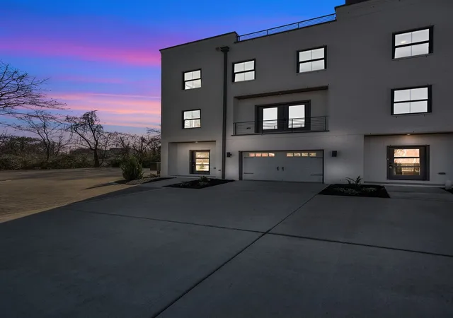 Photo 3 of Townhouse for sale at 520 N Maple St #3, Murfreesboro, TN 37130 | MLS# 3276648 | Listing updated on 2026-09-25