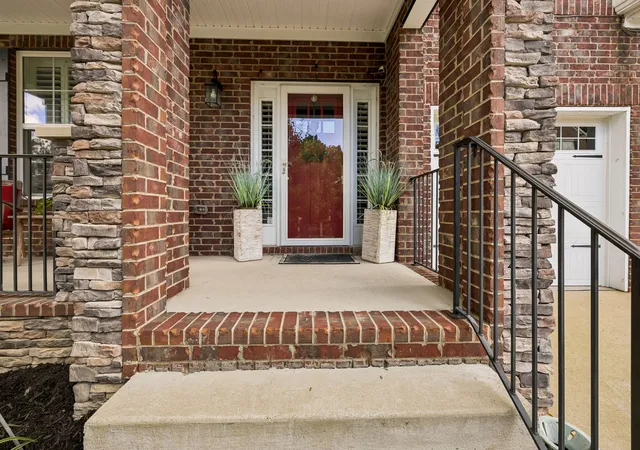 Photo 3 of Single family home for sale at 1512 Davidge Dr, Nashville, TN 37221 | MLS# 3283777 | Listing updated on 2026-08-20