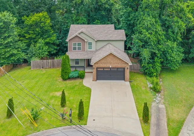 Homes for sale in Clarksville, TN | 2514 Widgeon Dr, Clarksville, TN 37042 | MLS# 3278176