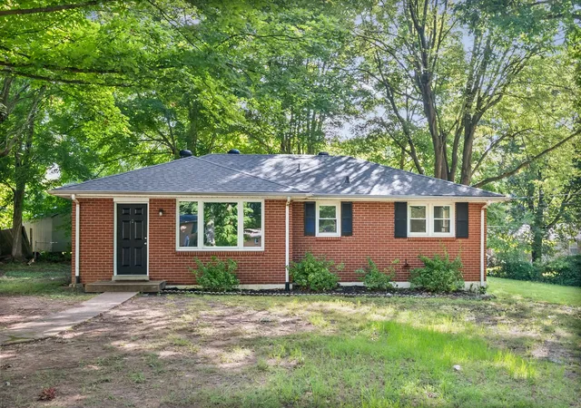 Photo 1 of Single family home for sale at 18 Dalewood Dr, Clarksville, TN 37042 | MLS# 3288668 | Listing updated on 2026-08-21