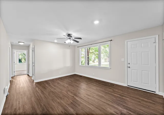 Photo 4 of Single family home for sale at 18 Dalewood Dr, Clarksville, TN 37042 | MLS# 3288668 | Listing updated on 2026-08-21