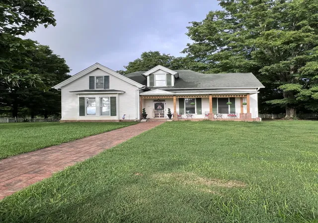 Photo 3 of Single family home for sale at 2343 Old Ashland City Rd, Clarksville, TN 37043 | MLS# 3276745 | Listing updated on 2026-09-15