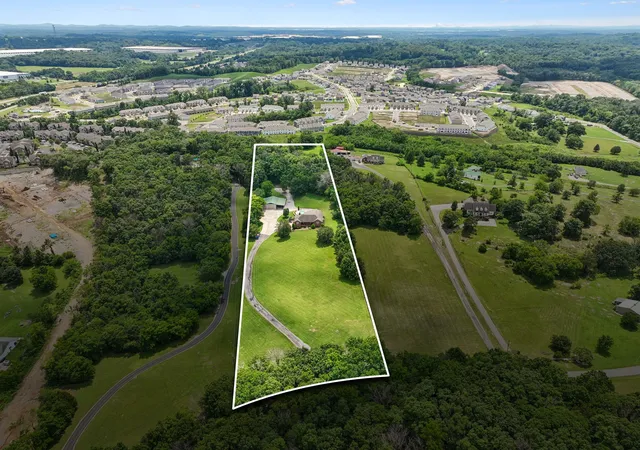 Photo 3 of Single family home for sale at 1254 Callis Rd, Lebanon, TN 37090 | MLS# 3279118 | Listing updated on 2026-09-14