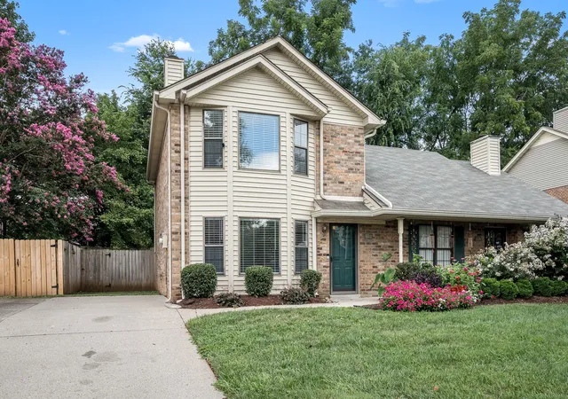 1st image of 228 Hillside Ct, Murfreesboro, TN 37130 | MLS# 3320999